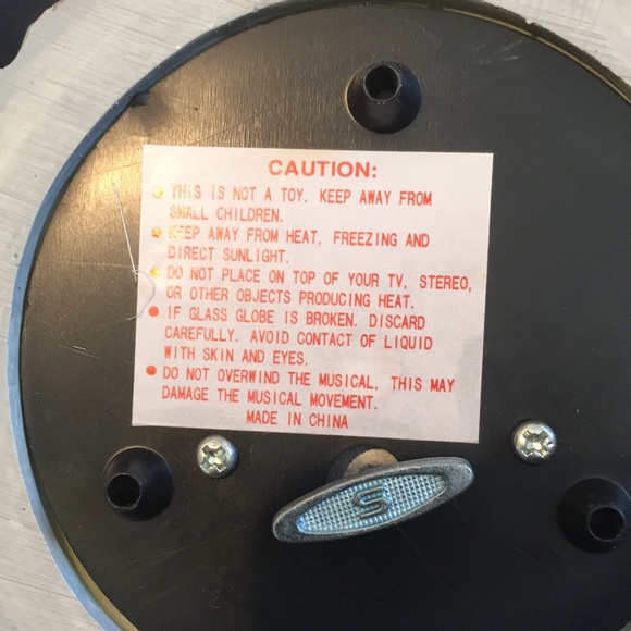 NWOT Easter/spring water globe and music box - Picture 4 of 8